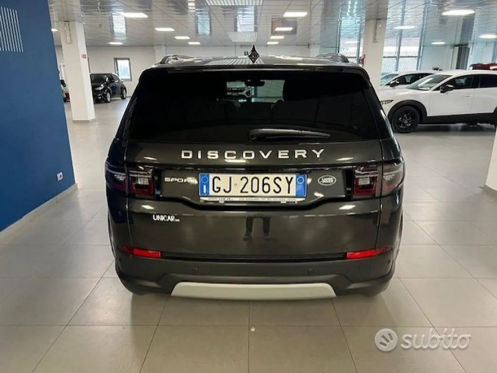 Land Rover Discovery Sport 2022 photo 5