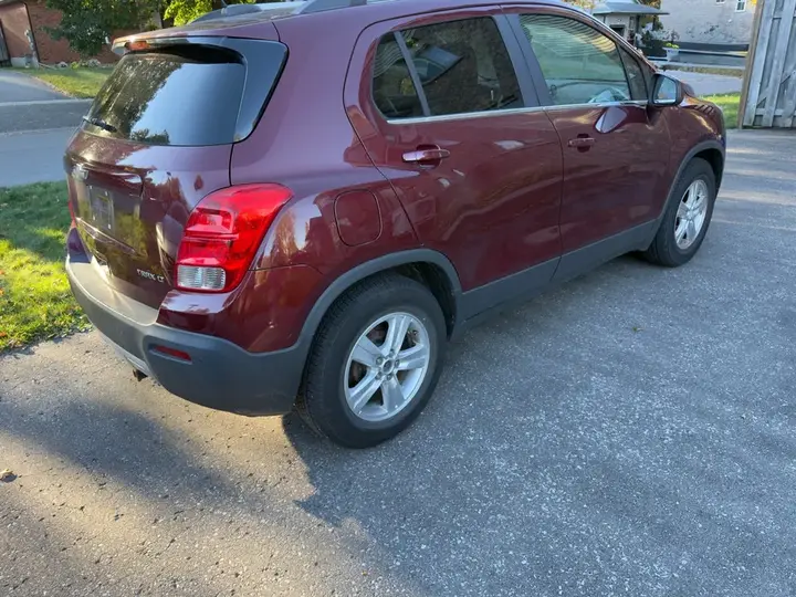 Chevrolet Trax 2016 photo 2