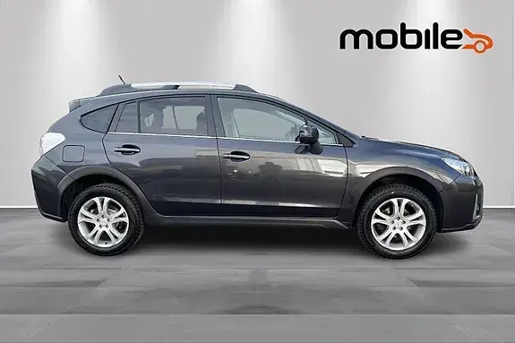 Subaru Xv 2017 photo 2