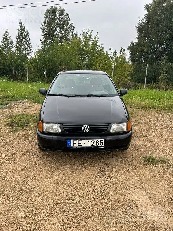 Volkswagen Polo 1997 photo 2