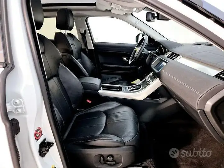 Land Rover Range Rover Evoque 2018 photo 3