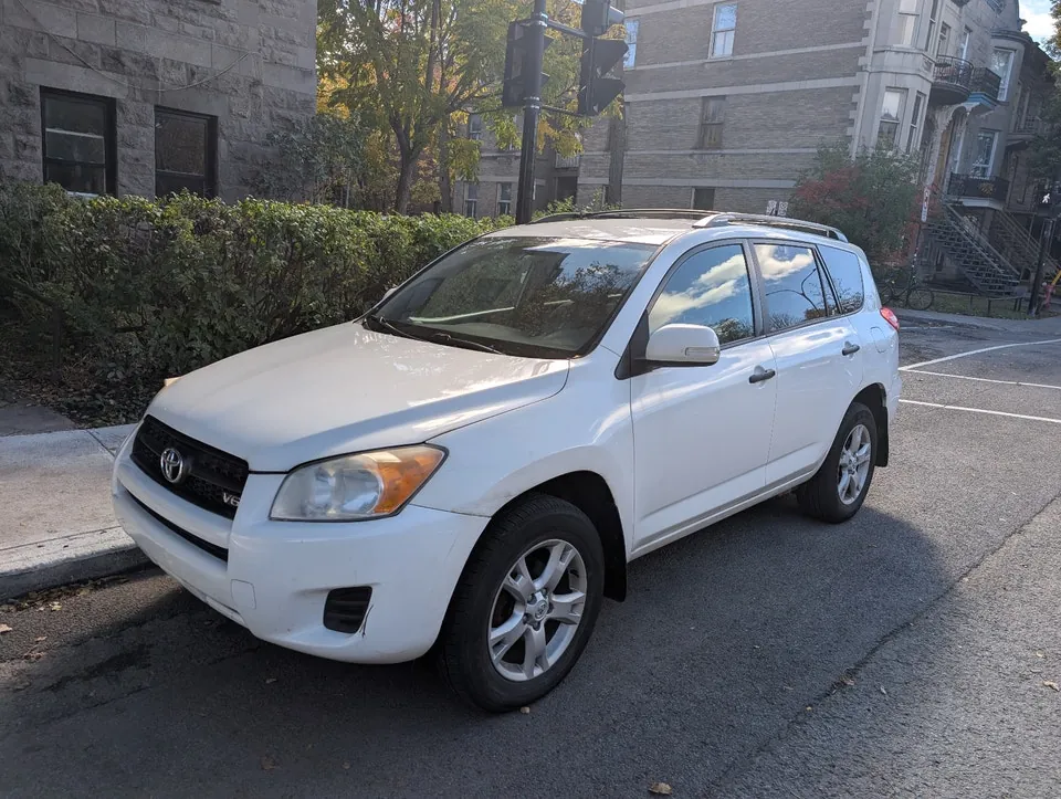 Toyota Rav4 2012 photo 5