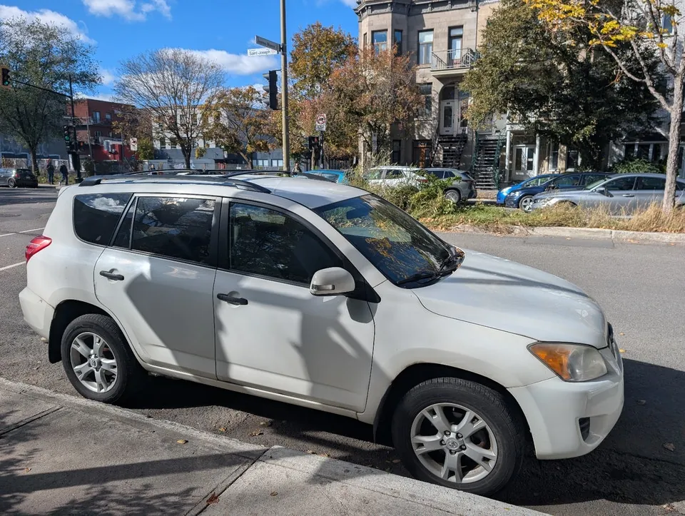 Toyota Rav4 2012 photo 3
