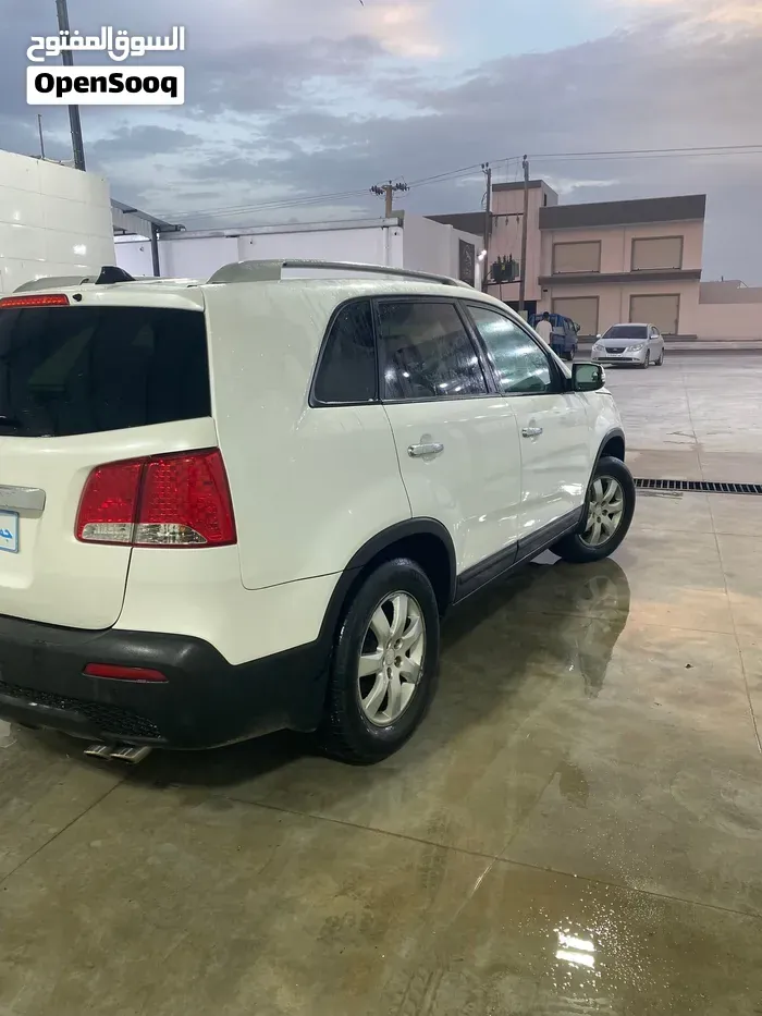 Kia Sorento 2012 photo 4