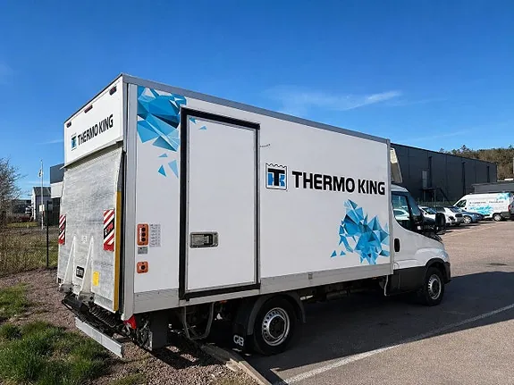Iveco Daily 2021 photo 2