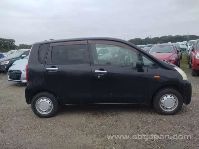 Daihatsu Move L 2011 photo 5