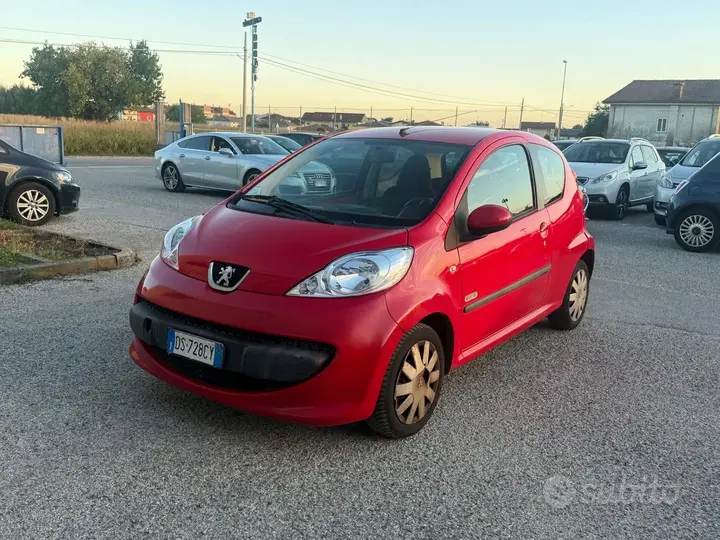 Peugeot 107 2008 photo 3