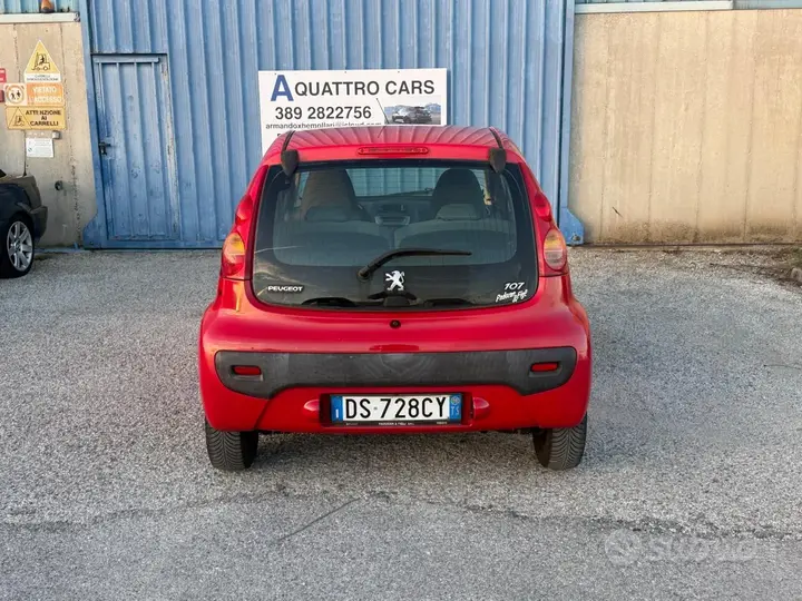 Peugeot 107 2008 photo 5
