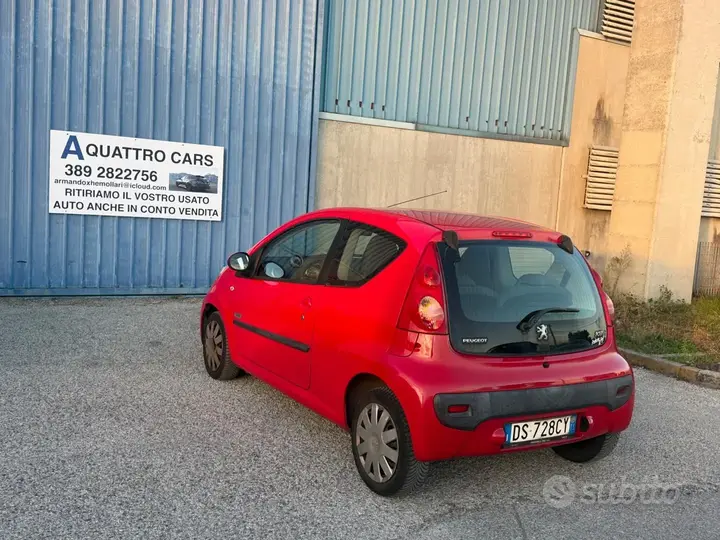 Peugeot 107 2008 photo 4