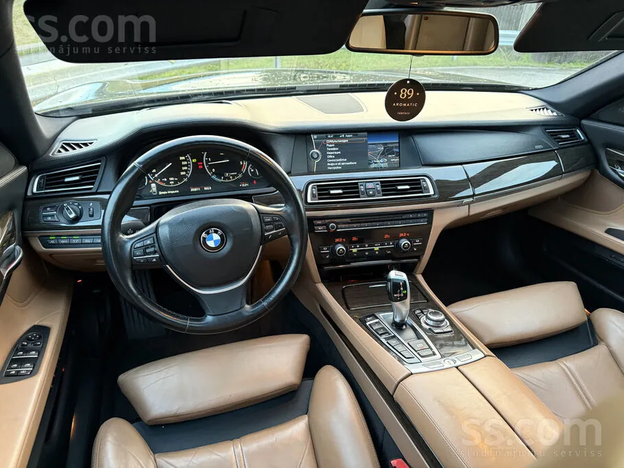 BMW 740D 2011 photo 5