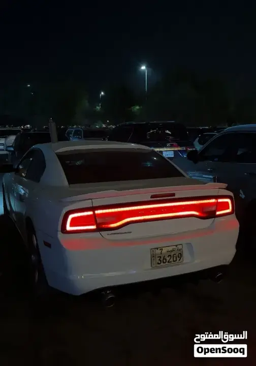 Dodge Charger 2011 photo 2