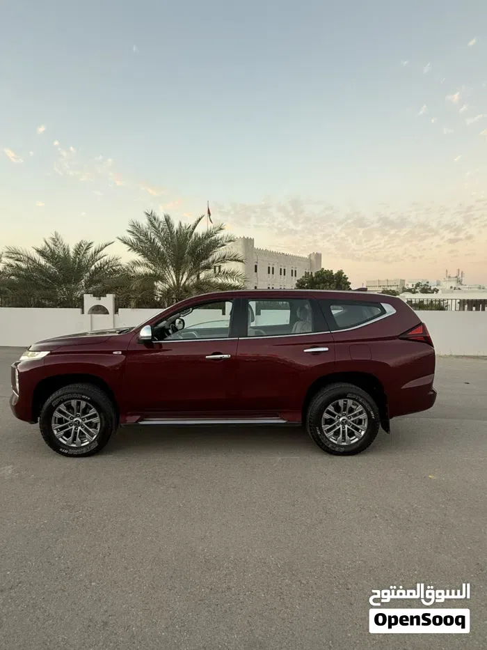 Mitsubishi Montero 2021 photo 2