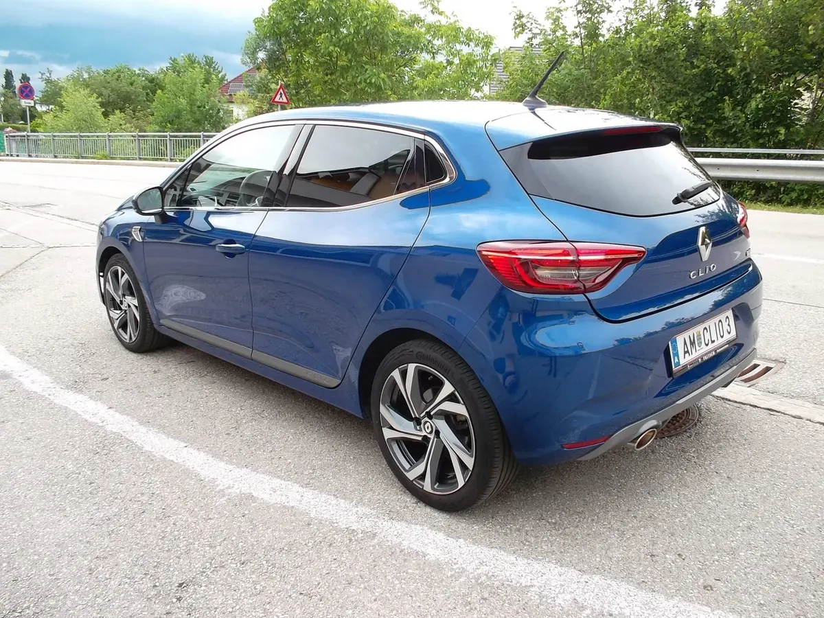 Renault Clio 2022 photo 2