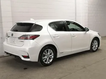 Lexus Ct 200H 2016 photo 3