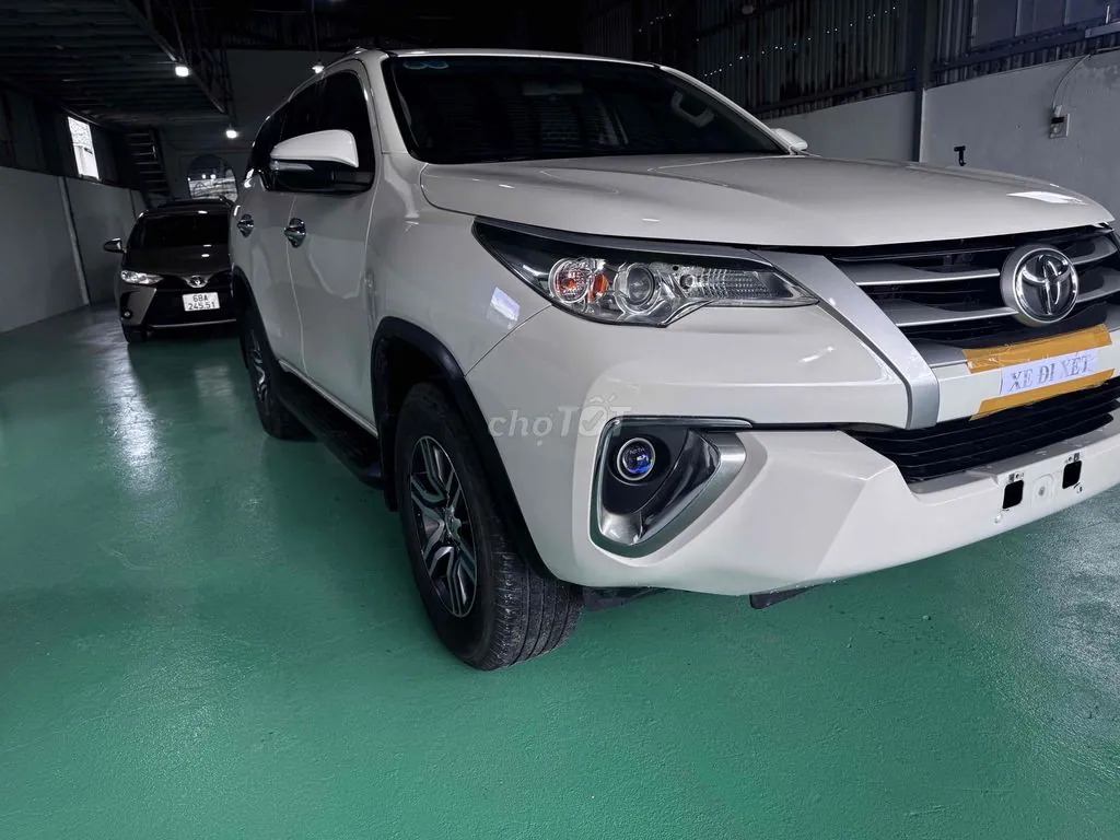 Toyota Fortuner 2017 photo 3