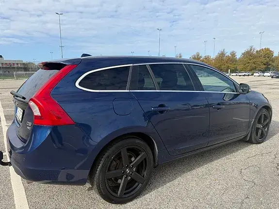 Volvo V60 2012 photo 4