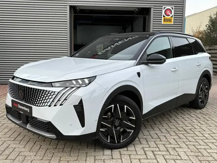 Peugeot 5008 2025 photo 2