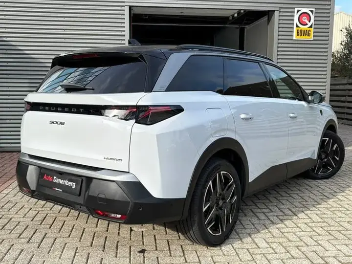 Peugeot 5008 2025 photo 3