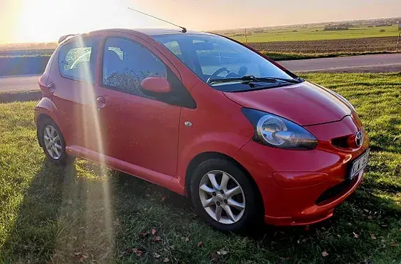 Toyota Aygo 2008 photo 2
