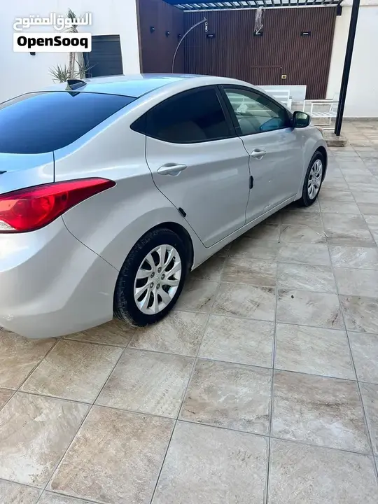 Hyundai Elantra 2012 photo 4