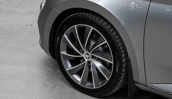 Skoda Superb 2020 photo 5