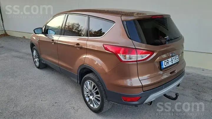 Ford Kuga 2015 photo 2