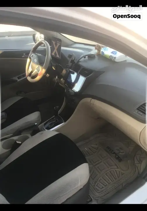Hyundai Accent 2015 photo 3