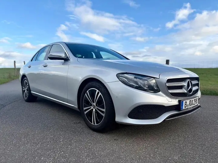 Mercedes-Benz E 200 Avantgarde