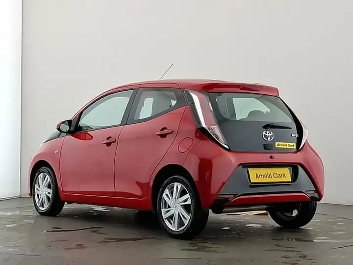 Toyota Aygo 2016 photo 2