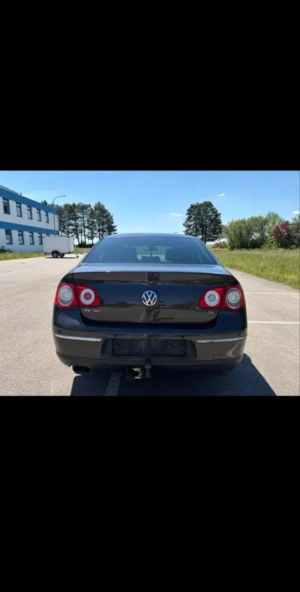 Volkswagen Passat 2005 photo 3