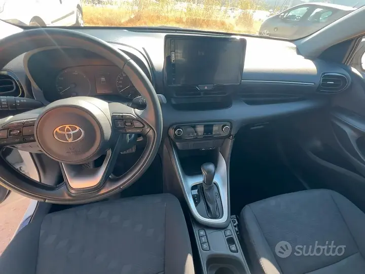 Toyota Yaris 2025 photo 5