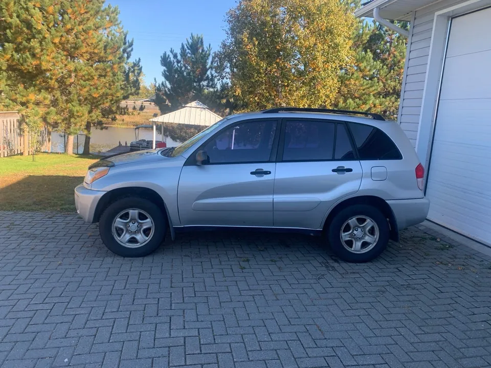 Toyota Rav4 2003 photo 2