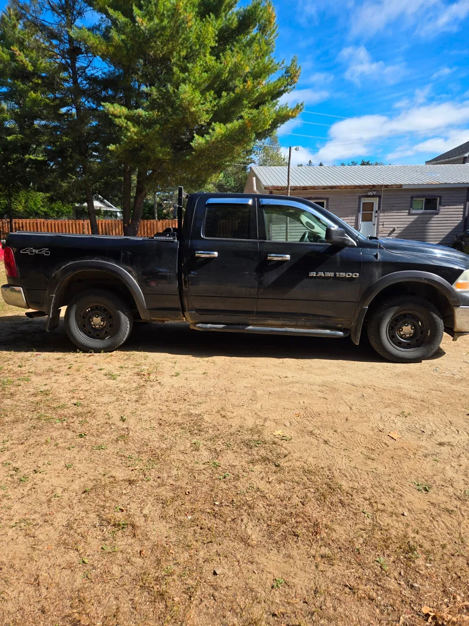 Dodge Ram 1500 2012 photo 2