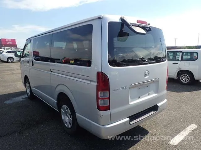 Toyota Regius Ace 2007 photo 3