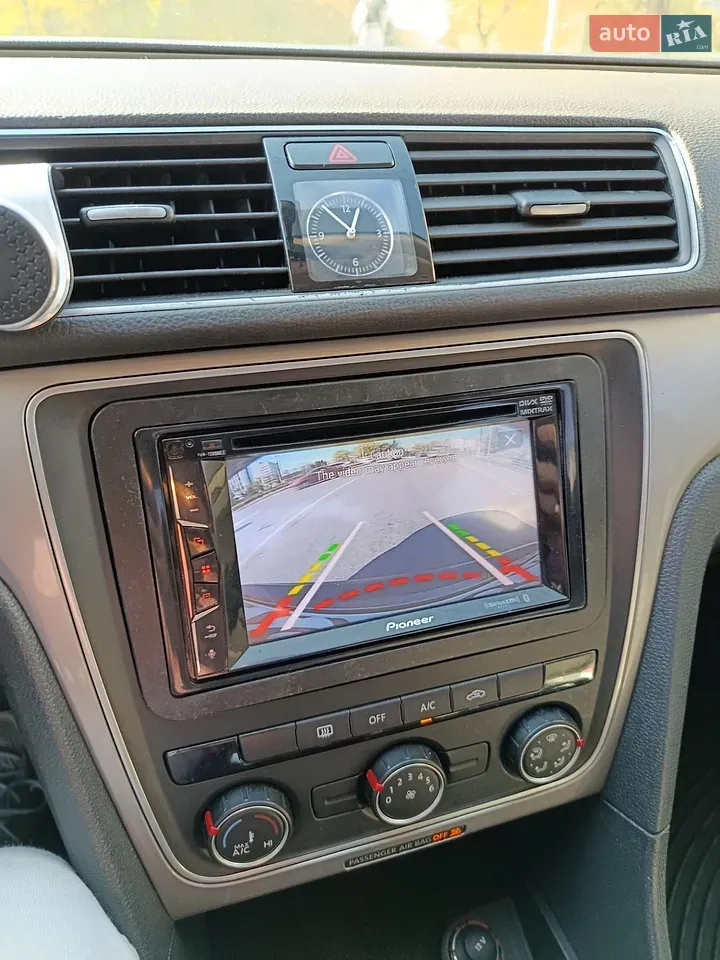 Volkswagen Passat 2013 photo 3