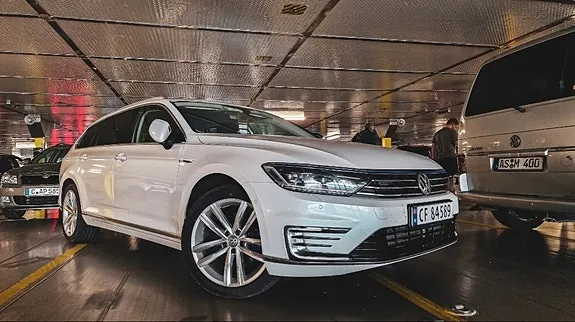 Volkswagen Passat 2016 photo 3
