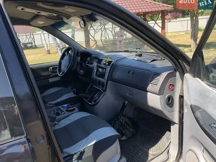 Kia Carnival 2003 photo 5