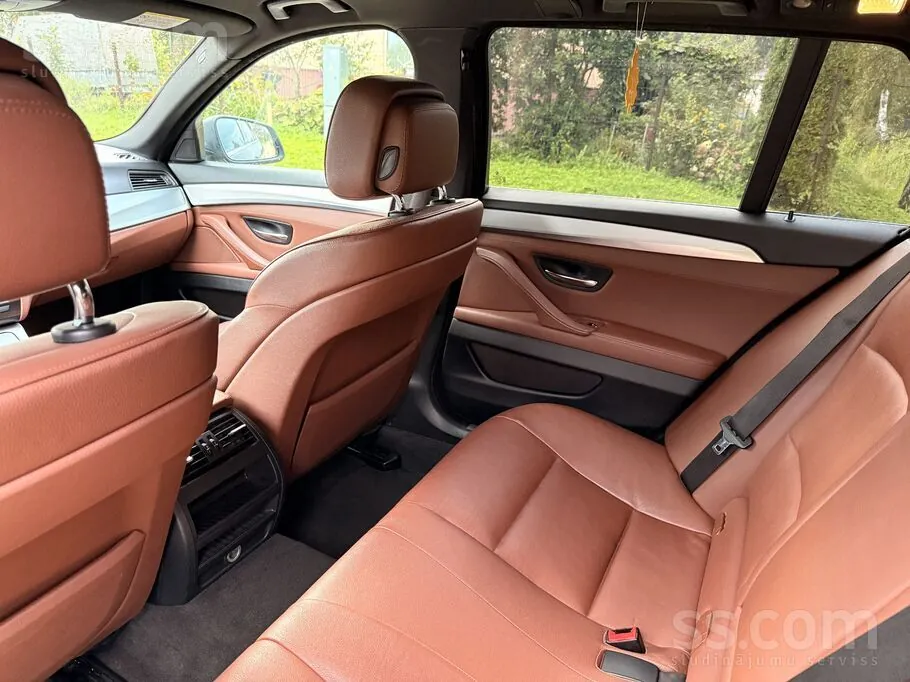 BMW 530 2011 photo 5