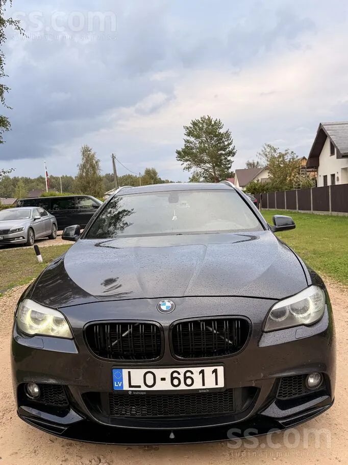 BMW 530 2011 photo 2