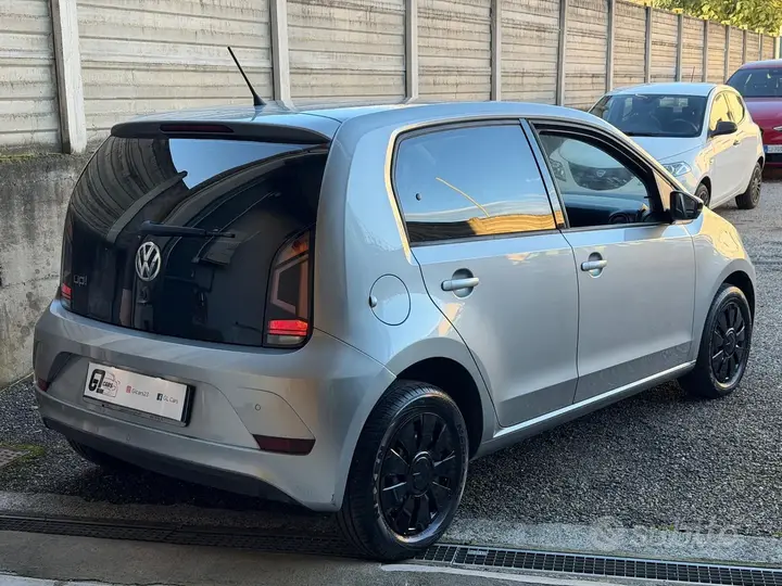 Volkswagen Up 2018 photo 2