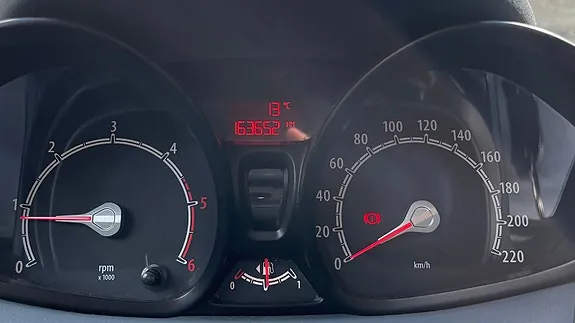 Ford Fiesta 2010 photo 3