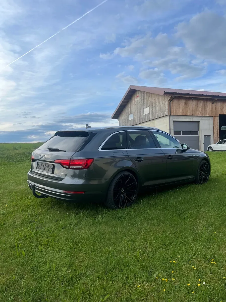 Audi A4 2016 photo 2