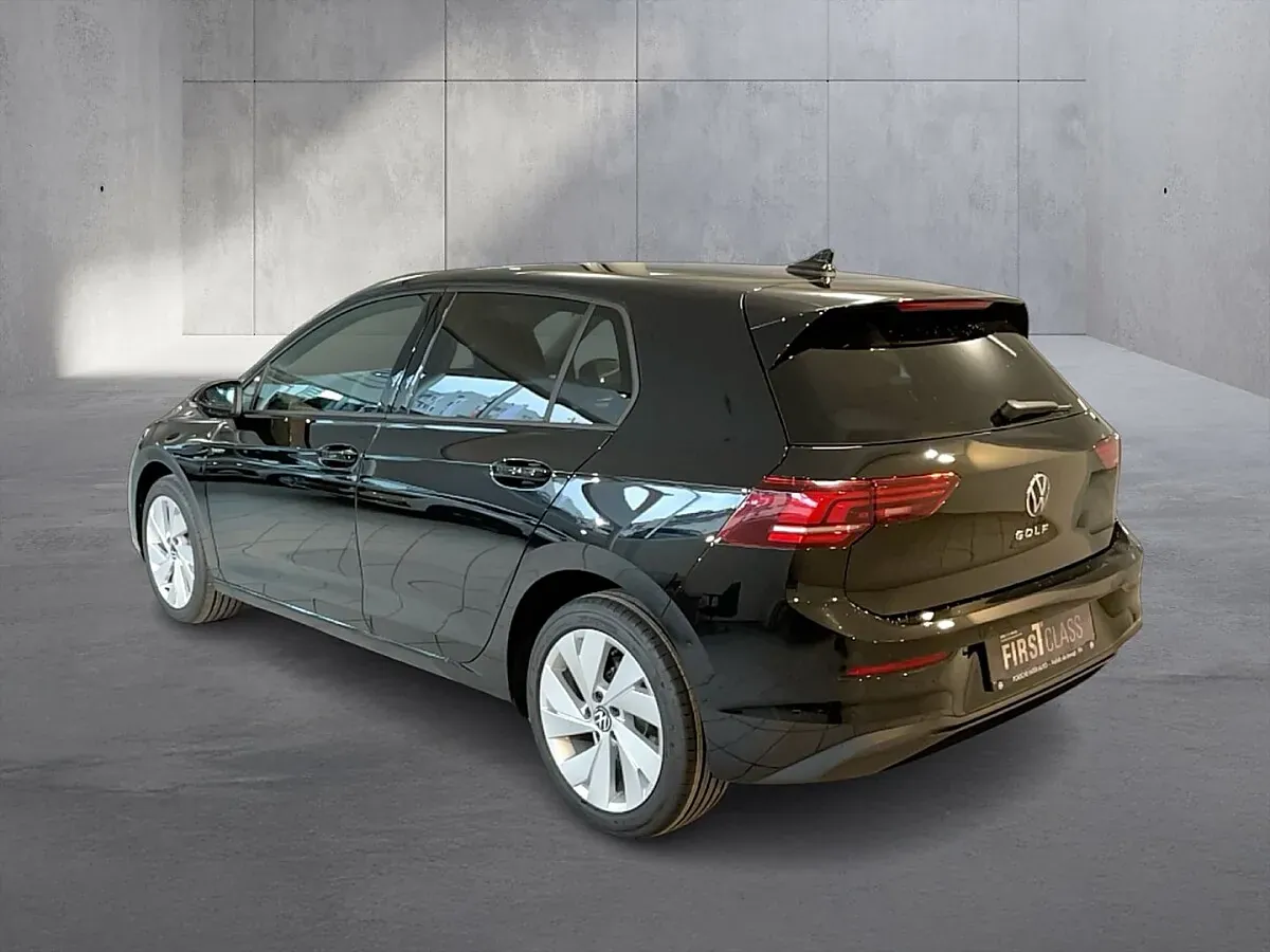 Volkswagen Golf 2026 photo 3