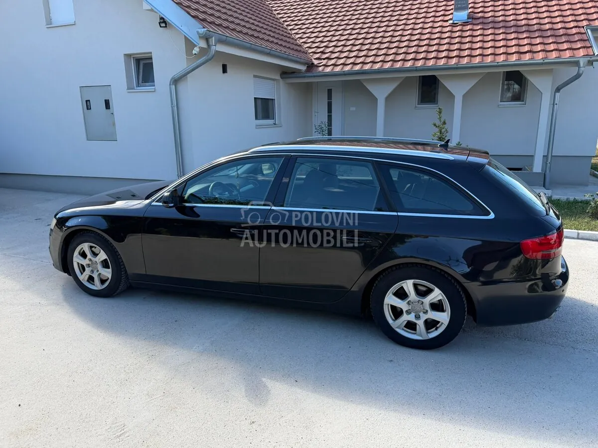 Audi A4 2009 photo 2