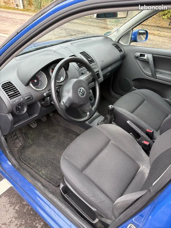 Volkswagen Polo 2000 photo 2