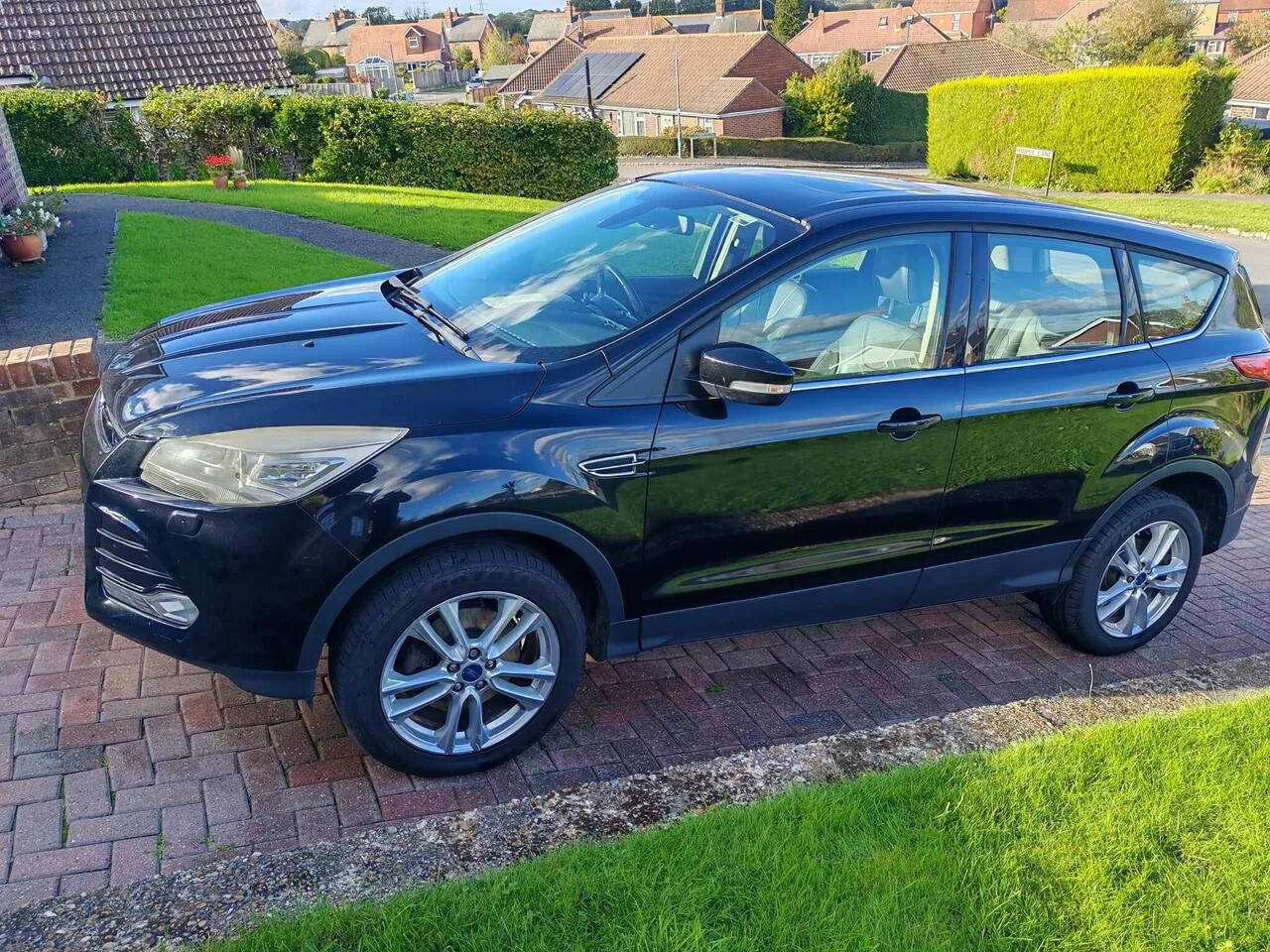 Ford Kuga 2013 photo 2