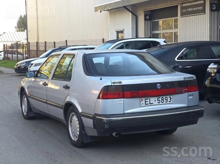 Saab 9000