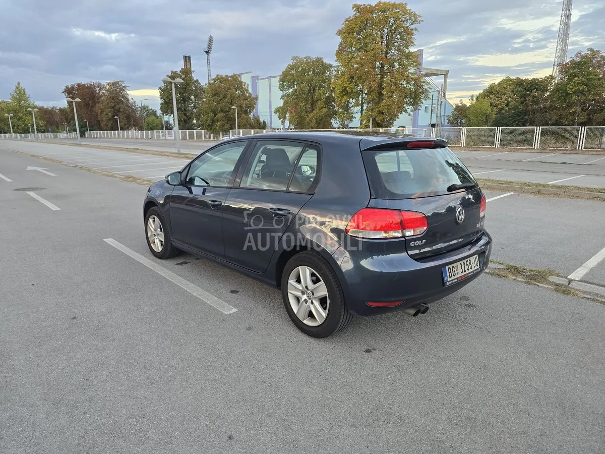 Volkswagen Golf 2010 photo 3