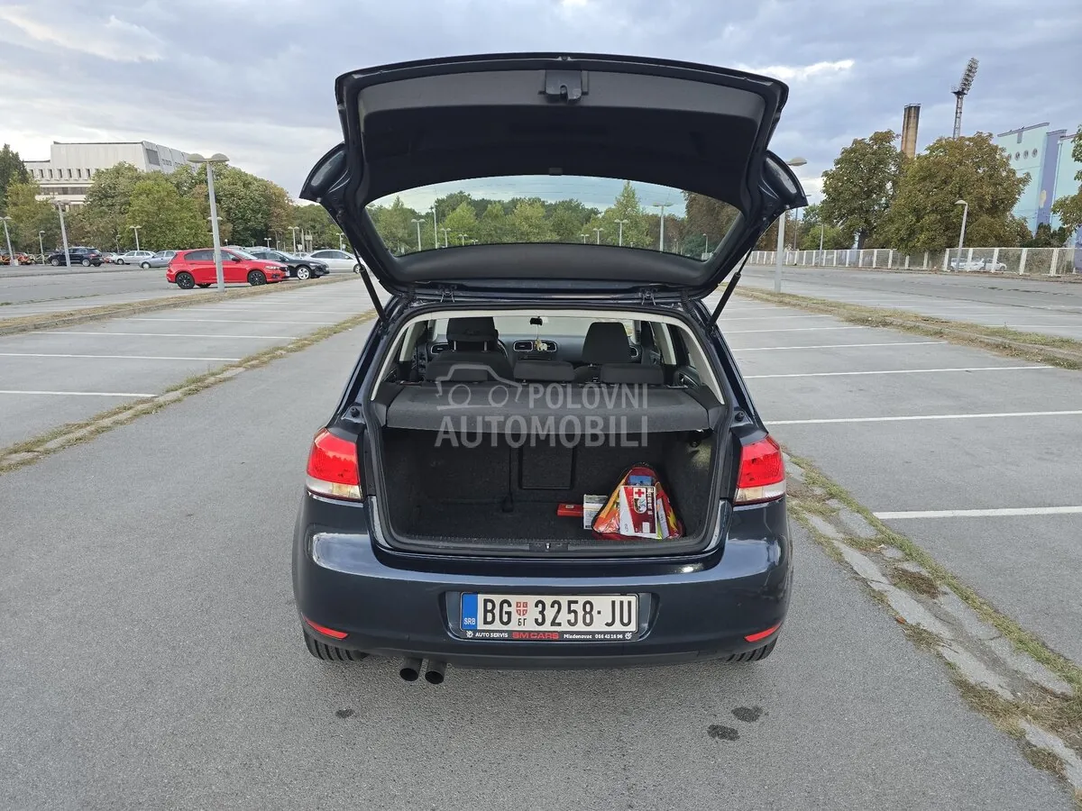 Volkswagen Golf 2010 photo 5