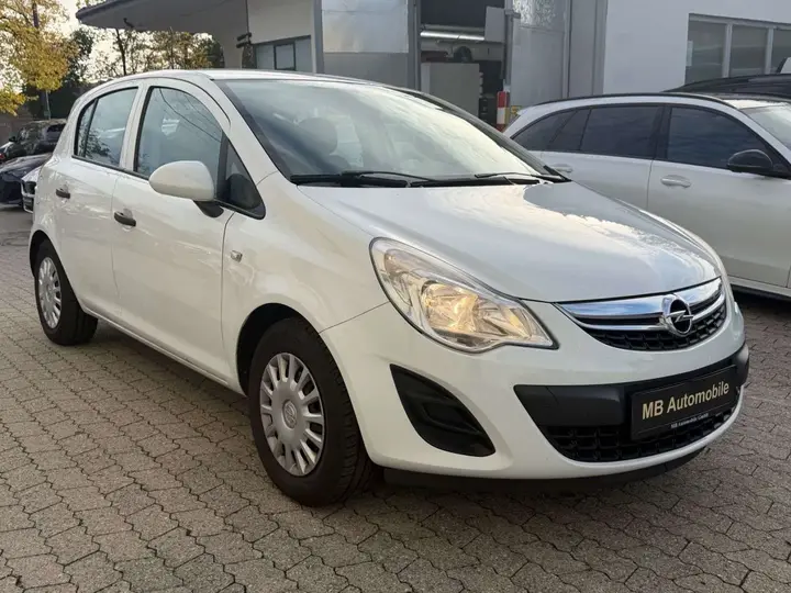 Opel Corsa D 2011 photo 3